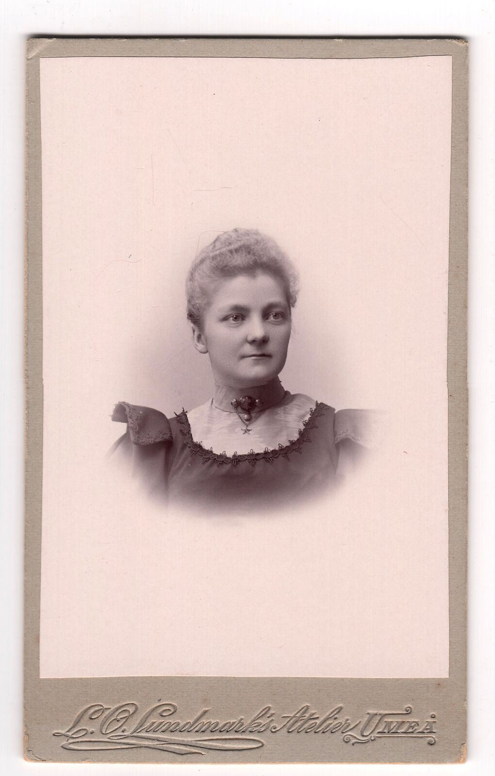 Antique Carte De Visite - Sweden -L.Q Lundmarks Atelier - Women -Photograph Card - Dahlströms Fine Art