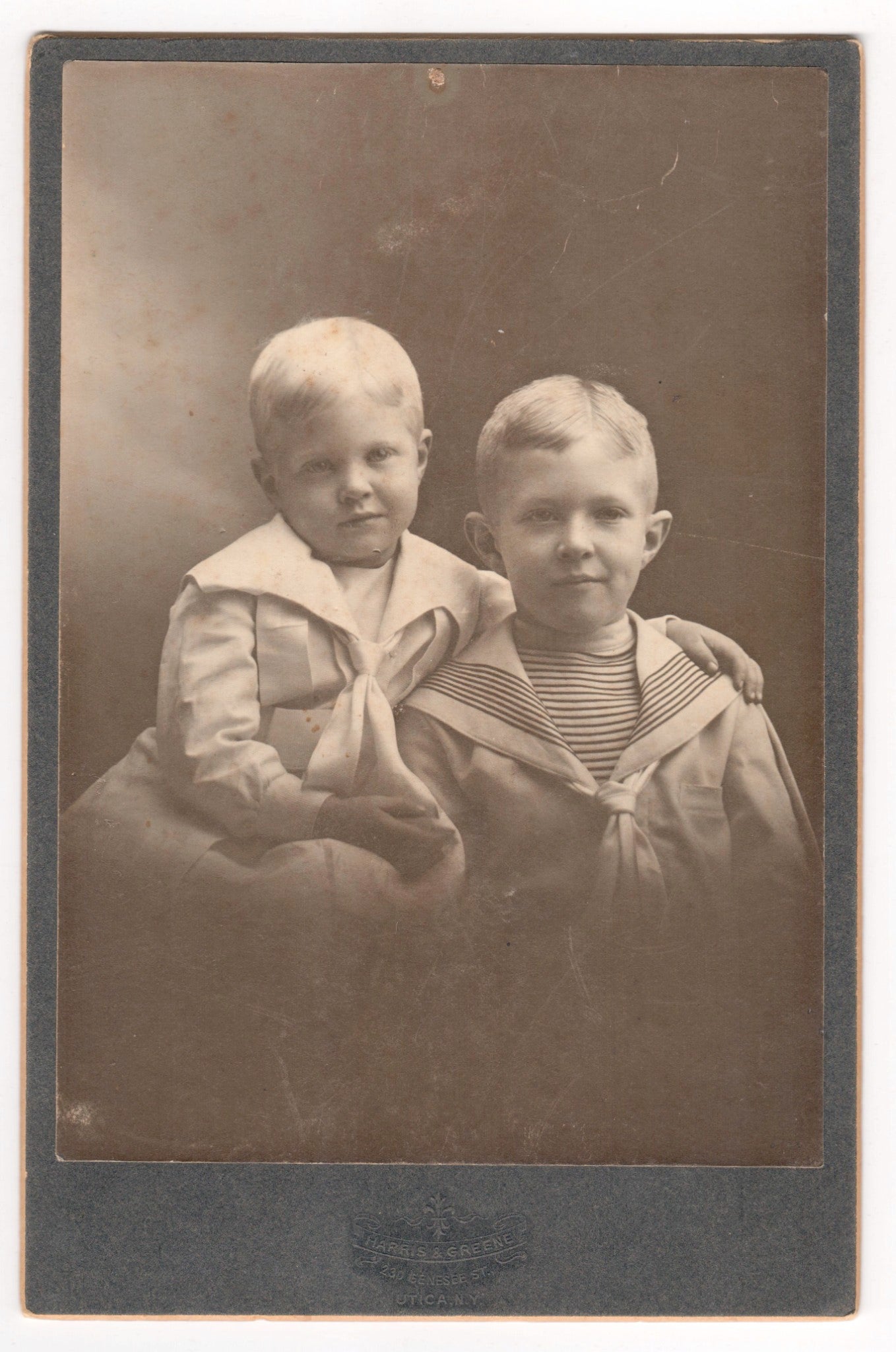 Original Antique Photo Cabinet Card Child Portrait Harris & Greene 230 Genesee - Dahlströms Fine Art