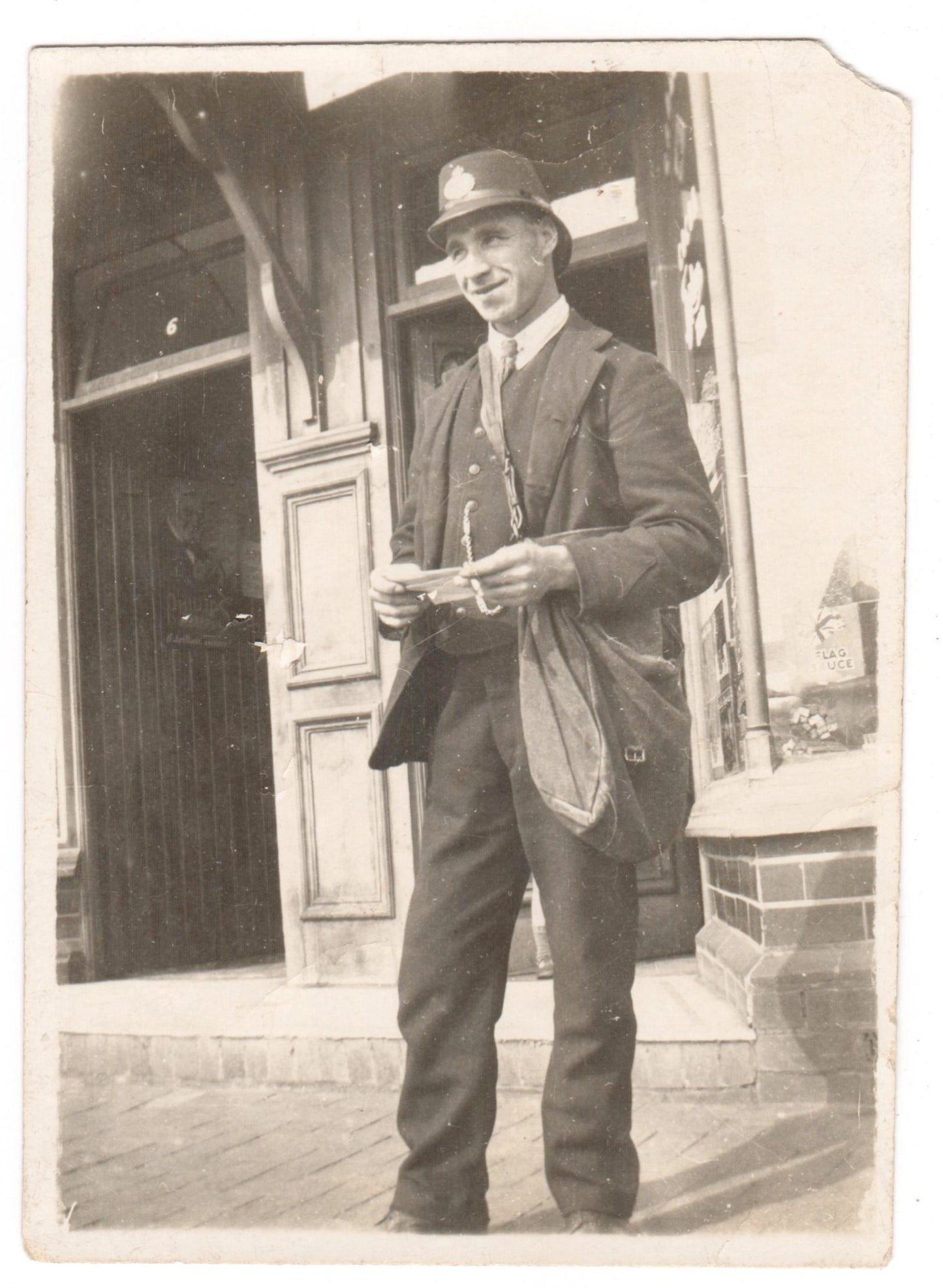 Photo - Street Style Photo - Portrait of a Postman - Gentleman - United Kingdom