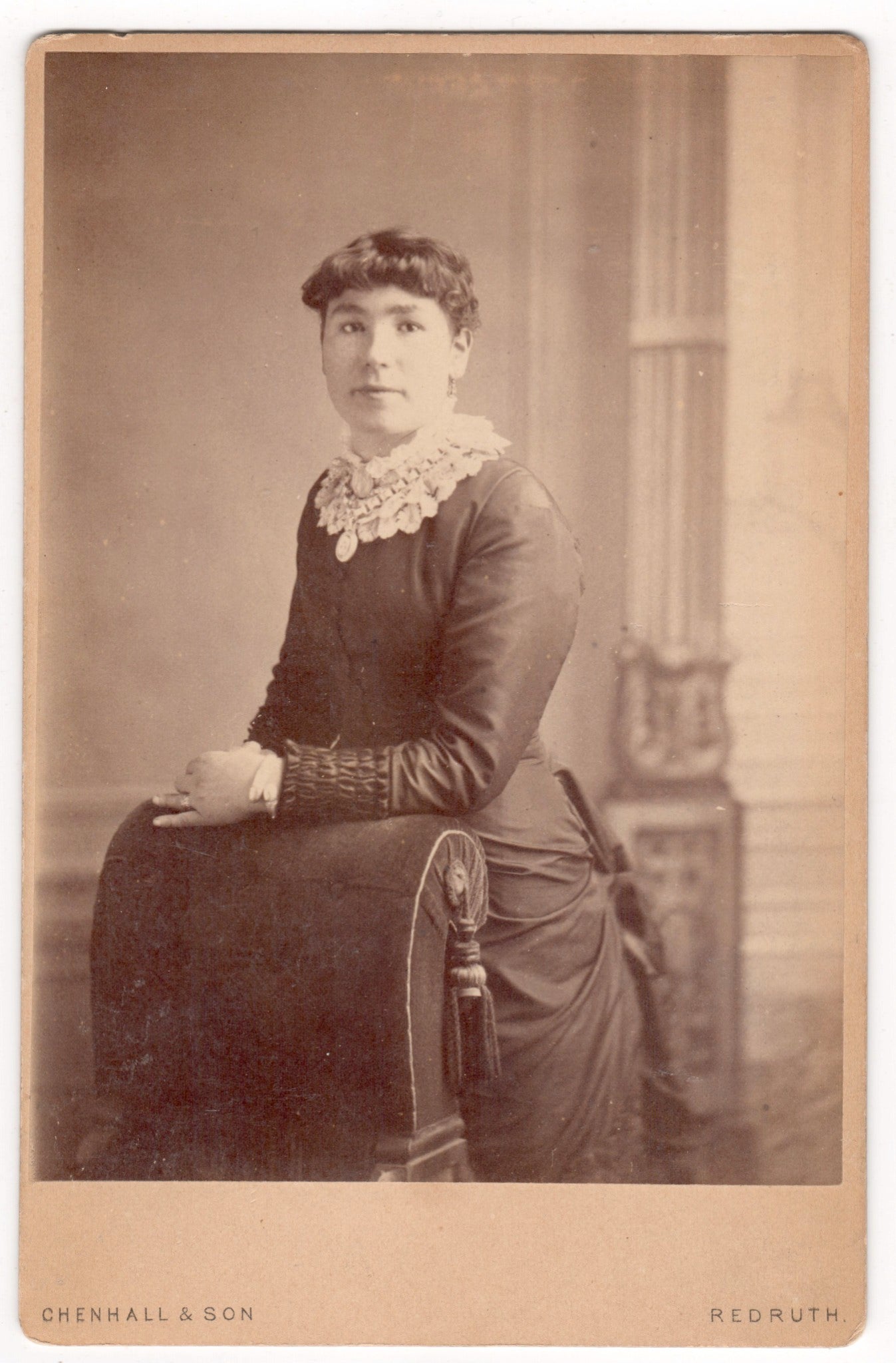 Original Antique Photo Cabinet Card Lady Portrait Redruth England - Dahlströms Fine Art