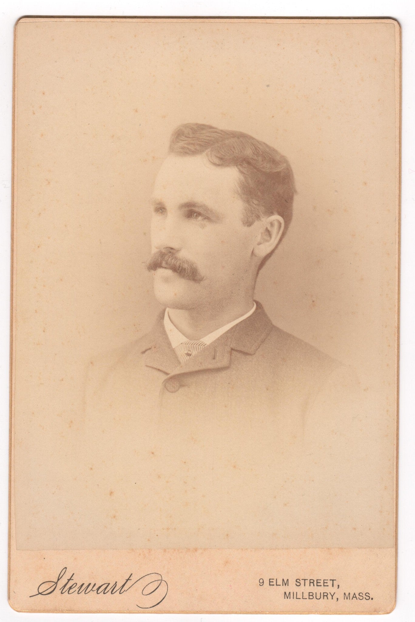 Original Antique Photo Cabinet Card Gentleman Portrait Millbury Massachusetts - Dahlströms Fine Art